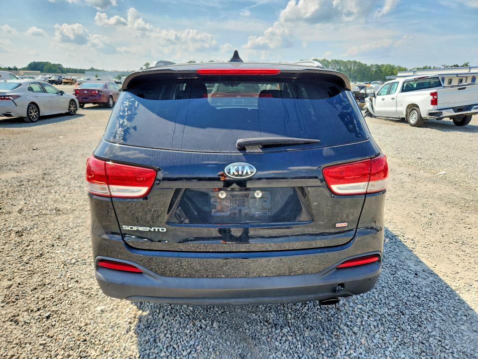 66516076 :رقم المزاد ، 5XYPG4A3XHG268263 vin ، 2017 Kia Sorento مزاد بيع