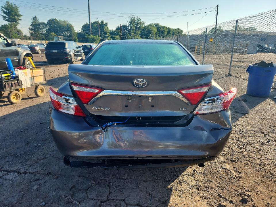 64095356 :رقم المزاد ، 4T1BF1FK6GU586515 vin ، 2016 Toyota Camry مزاد بيع