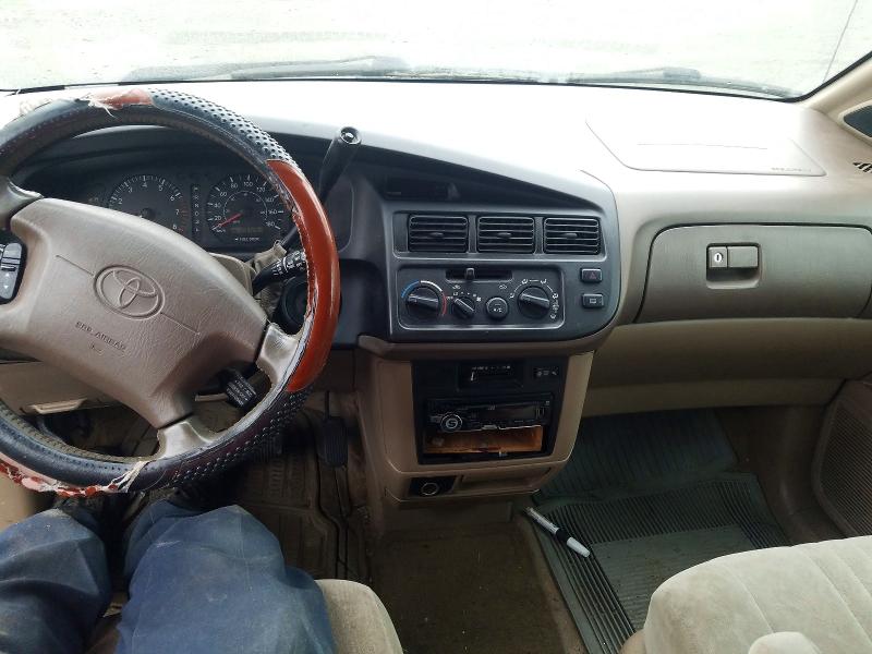 Продажа на аукционе авто 2000 Toyota Sienna, vin: 4T3ZF13C7YU293601, номер лота: 62937606