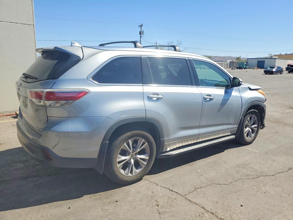 65582486 :رقم المزاد ، 5TDJKRFH8FS191852 vin ، 2015 Toyota Highlander مزاد بيع