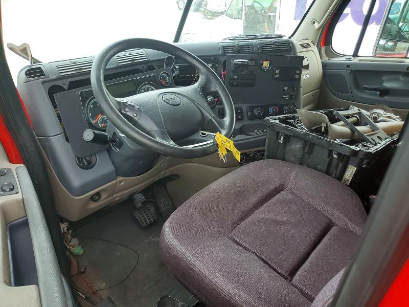 64600926 :رقم المزاد ، 3AKJGBDVXKDKJ8497 vin ، 2019 Freightliner Cascadia 113 مزاد بيع