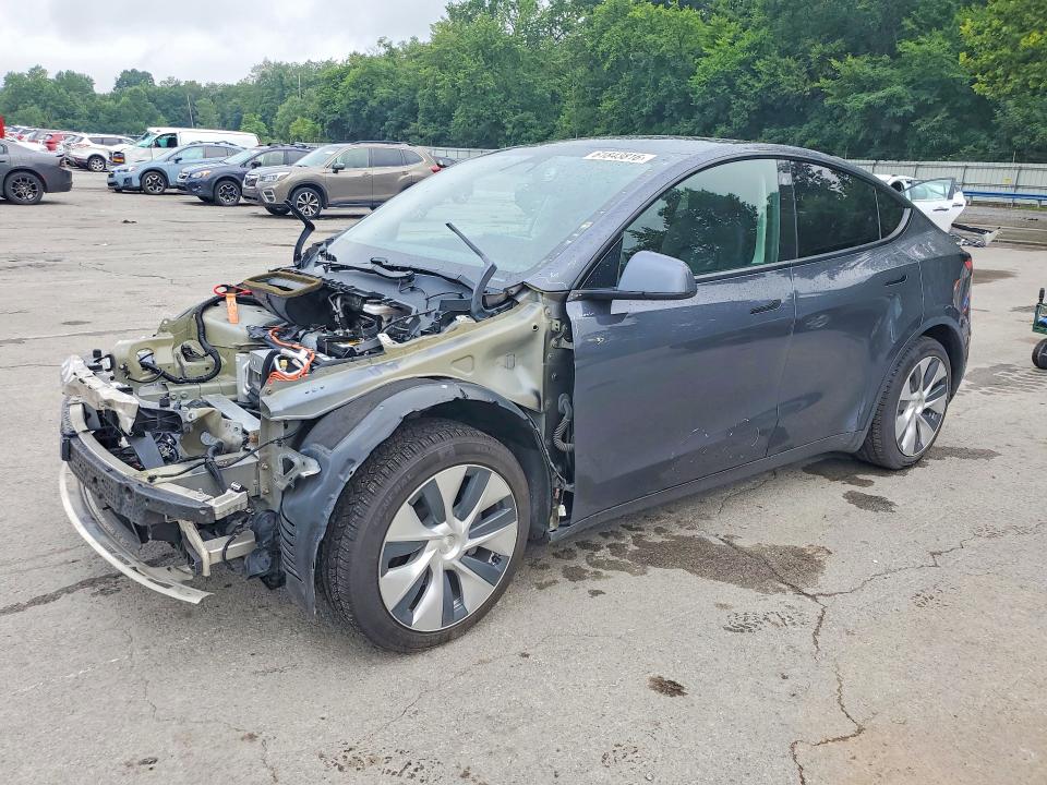Auction sale of the 2021 Tesla Model Y, vin: 5YJYGDEE9MF072672, lot number: 61843816