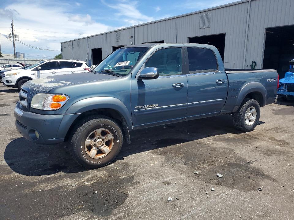 64227536 :رقم المزاد ، 5TBDT44105S488267 vin ، 2005 Toyota Tundra مزاد بيع