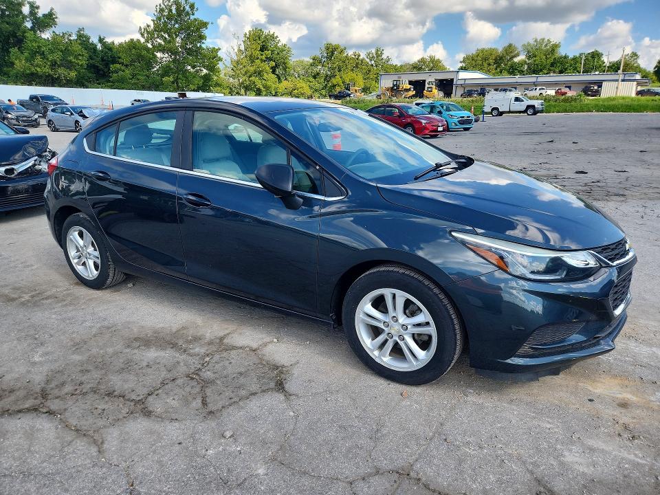 Продаж на аукціоні авто 2018 Chevrolet Cruze, vin: 3G1BE6SM9JS647707, номер лоту: 65559956