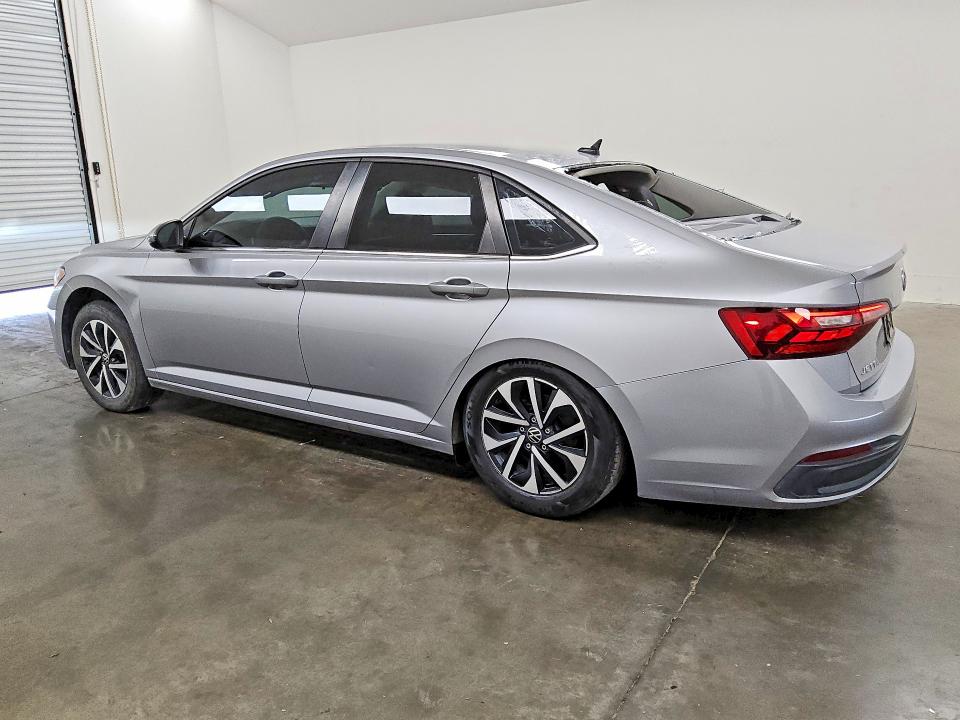 Продажа на аукционе авто 2022 Volkswagen Jetta, vin: 3VWCM7BU7NM005823, номер лота: 65217846