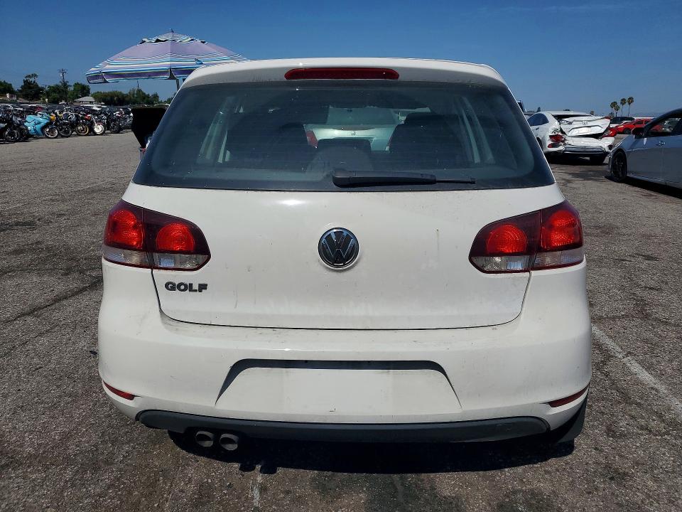 2014 Volkswagen Golf მანქანა იყიდება აუქციონზე, vin: WVWDB7AJ5EW002083, აუქციონის ნომერი: 64022526