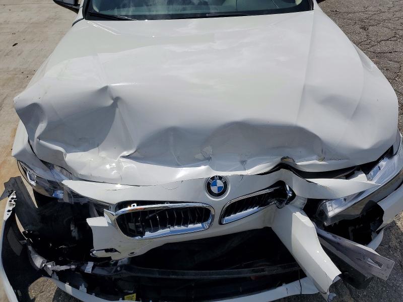 2017 Bmw 320 მანქანა იყიდება აუქციონზე, vin: WBA8E1G35HNU18592, აუქციონის ნომერი: 66757106