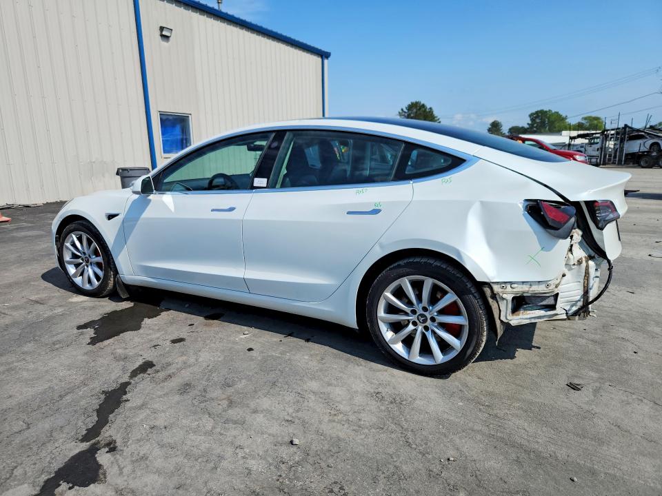 64443996 :رقم المزاد ، 5YJ3E1EB4LF618233 vin ، 2020 Tesla Model 3 مزاد بيع