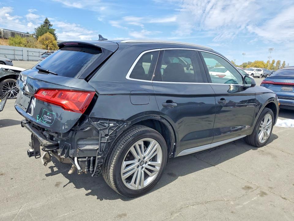 66821556 :رقم المزاد ، WA1CNAFY4J2067427 vin ، 2018 Audi Q5 مزاد بيع