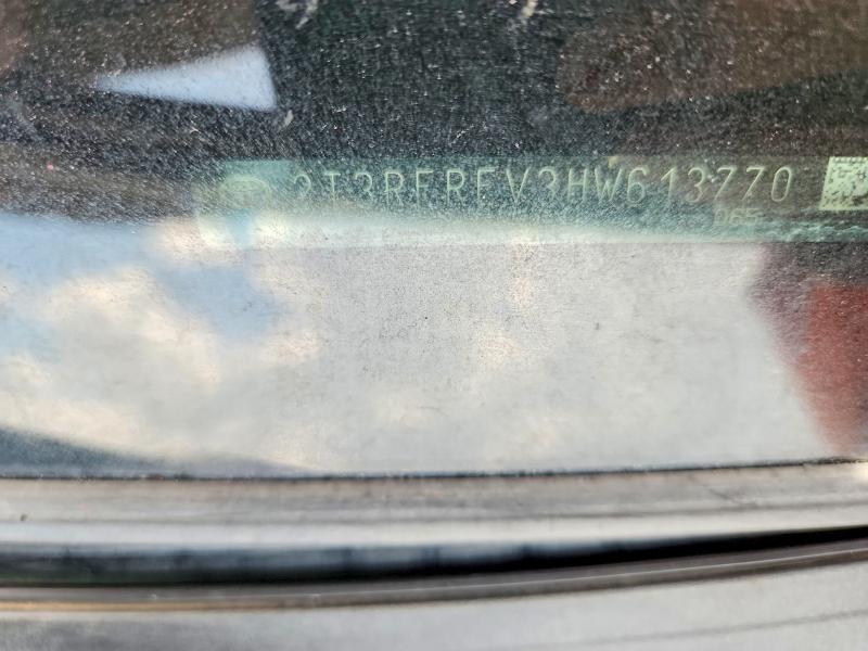 Продажа на аукционе авто 2017 Toyota Rav4, vin: 2T3RFREV3HW613770, номер лота: 64479966