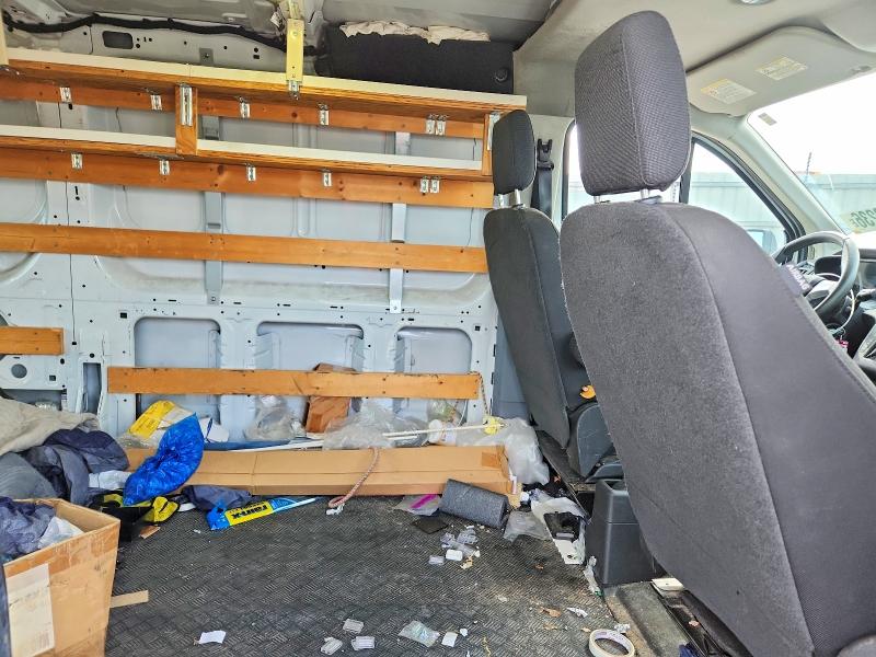 64808236 :رقم المزاد ، 1FTYR1ZM2HKA77733 vin ، 2017 Ford Transit مزاد بيع