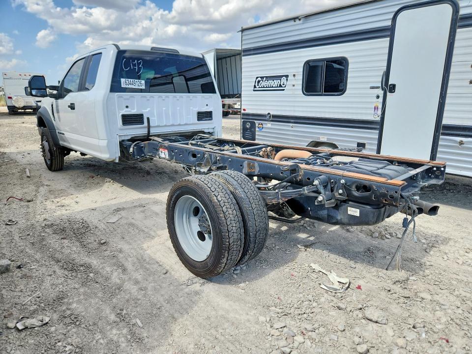63449126 :رقم المزاد ، 1FD0X5HT1HEB81370 vin ، 2017 Ford F550 مزاد بيع
