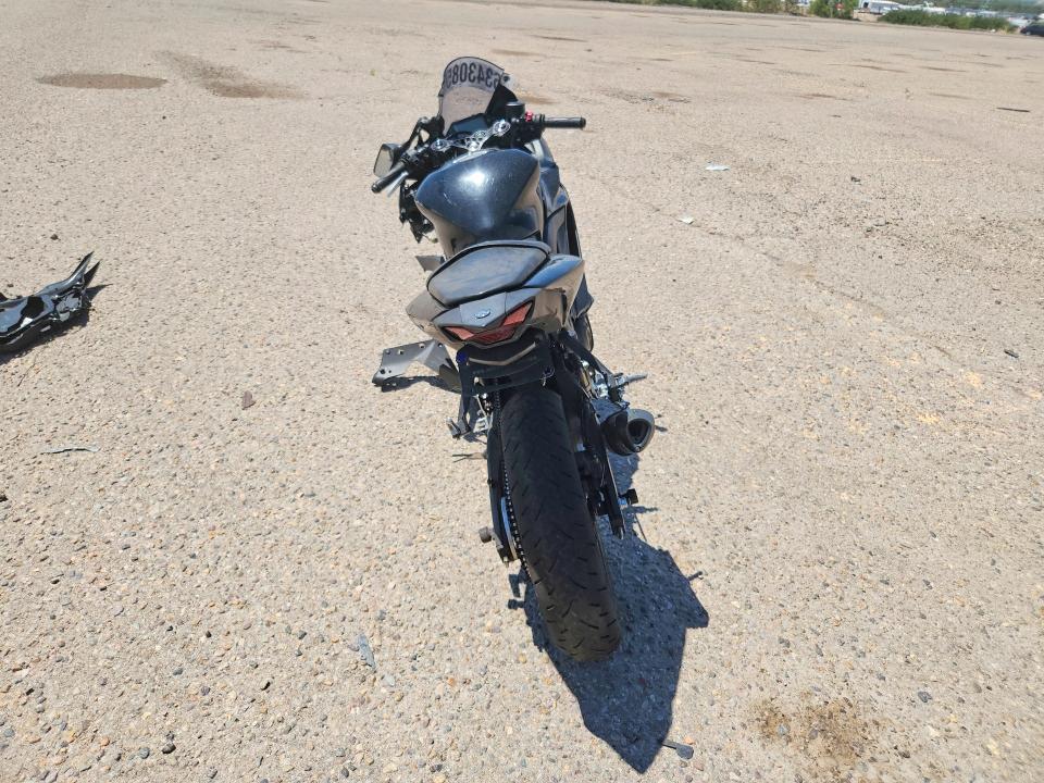 63430856 :رقم المزاد ، MH3RH18Y6PK012072 vin ، 2023 Yamaha Yzfr3 مزاد بيع