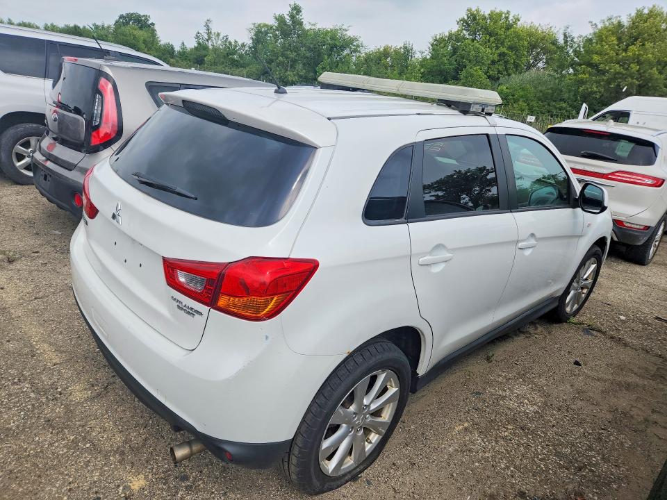 Продаж на аукціоні авто 2015 Mitsubishi Outlander Sport, vin: 4A4AP3AU2FE015803, номер лоту: 61390346