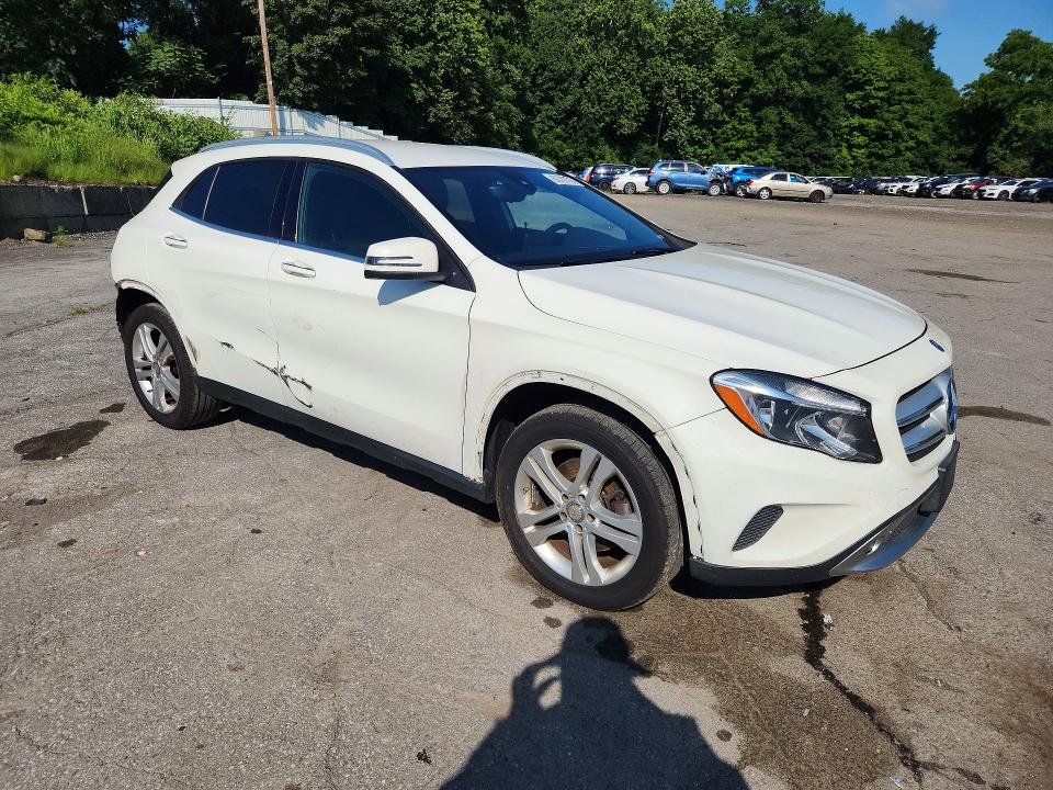 60787766 :رقم المزاد ، WDCTG4GB4HJ356071 vin ، 2017 Mercedes-benz Gla مزاد بيع