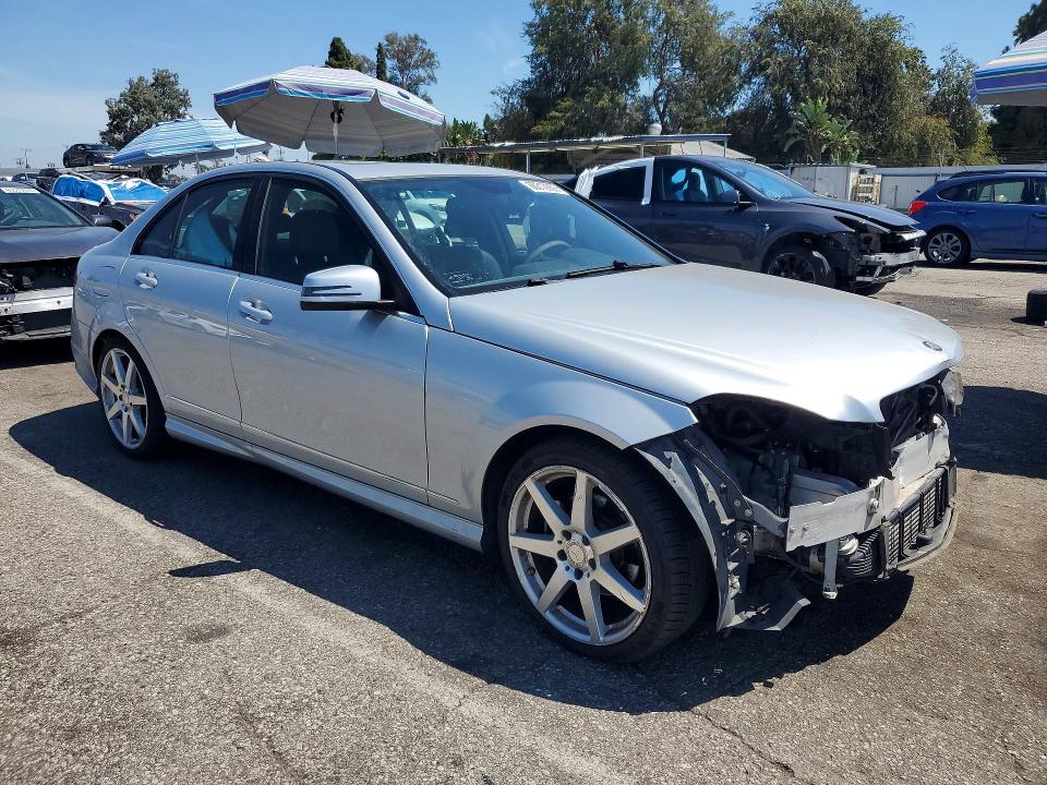 2014 Mercedes-benz C მანქანა იყიდება აუქციონზე, vin: WDDGF4HB3EA954713, აუქციონის ნომერი: 66313366