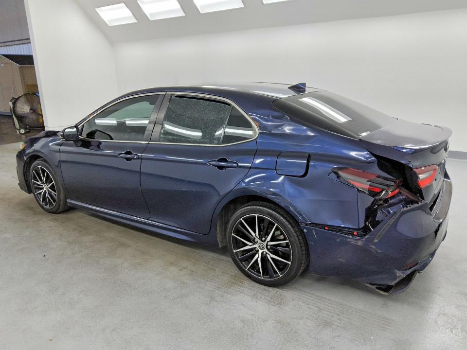 Продажа на аукционе авто 2022 Toyota Camry, vin: 4T1G11AK4NU671782, номер лота: 62022726