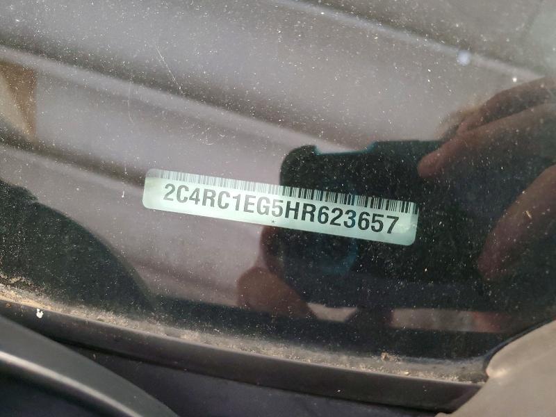 63586626 :رقم المزاد ، 2C4RC1EG5HR623657 vin ، 2017 Chrysler Pacifica مزاد بيع