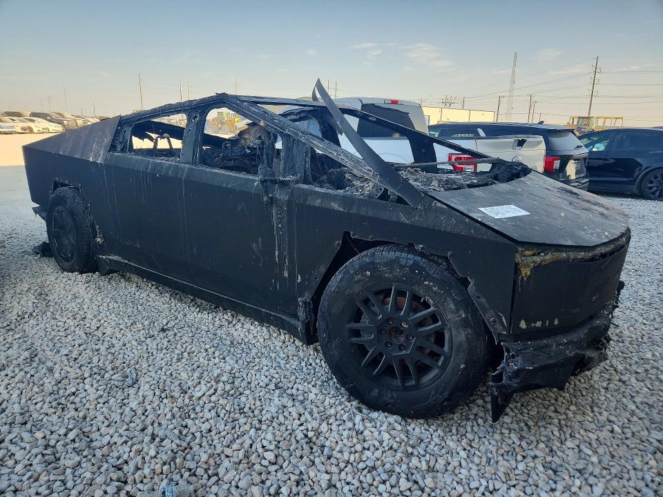 Продаж на аукціоні авто 2025 Tesla Cybertruck, vin: 7G2CEHEDXSA071231, номер лоту: 64014316