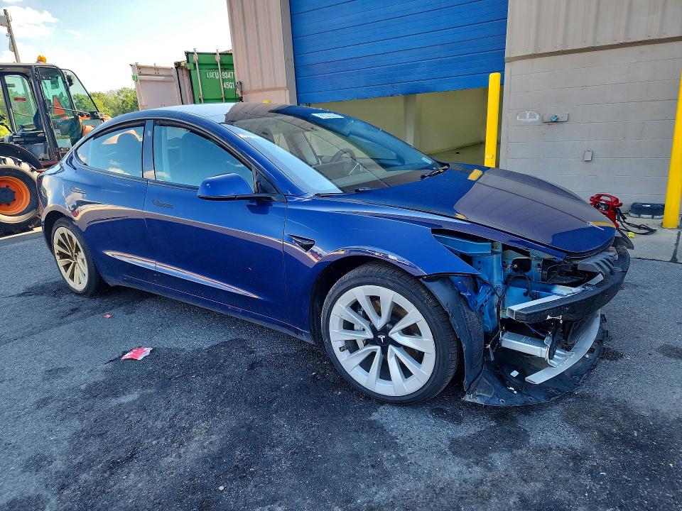 2022 Tesla Model 3 მანქანა იყიდება აუქციონზე, vin: 5YJ3E1EA3NF370793, აუქციონის ნომერი: 63899696