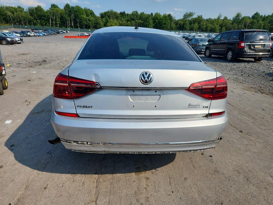 2017 Volkswagen Passat მანქანა იყიდება აუქციონზე, vin: 1VWAT7A30HC042608, აუქციონის ნომერი: 65129466