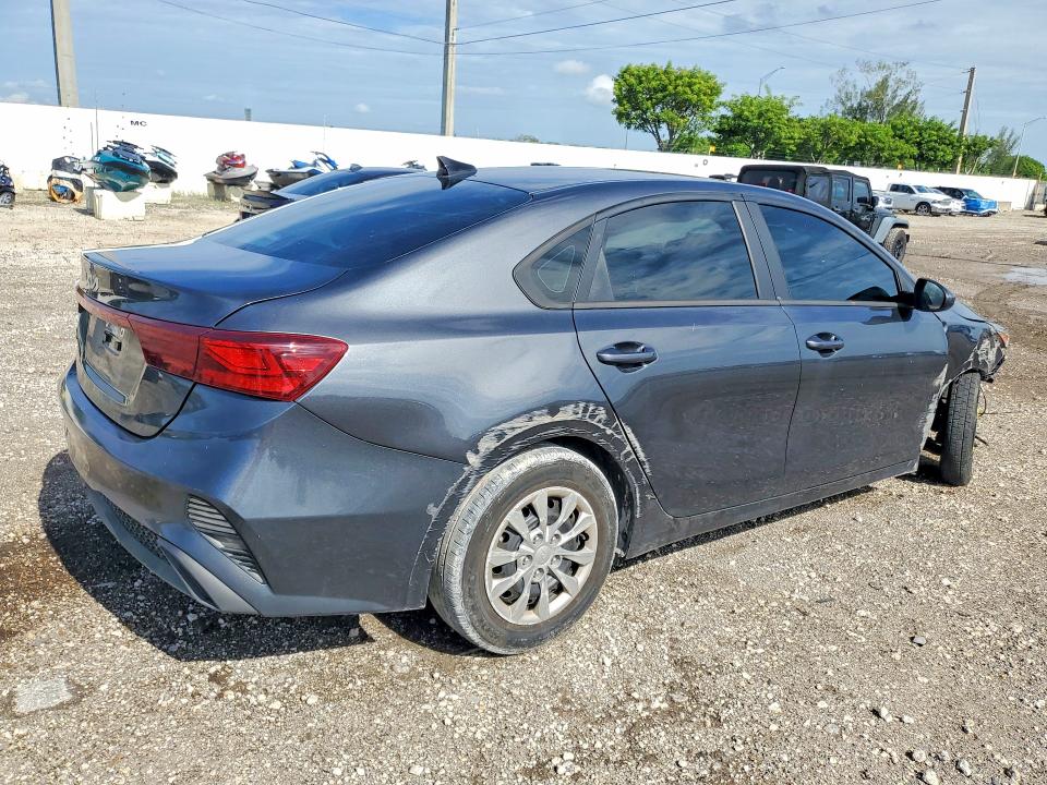 63384166 :رقم المزاد ، 3KPF24AD9PE507980 vin ، 2023 Kia Forte مزاد بيع