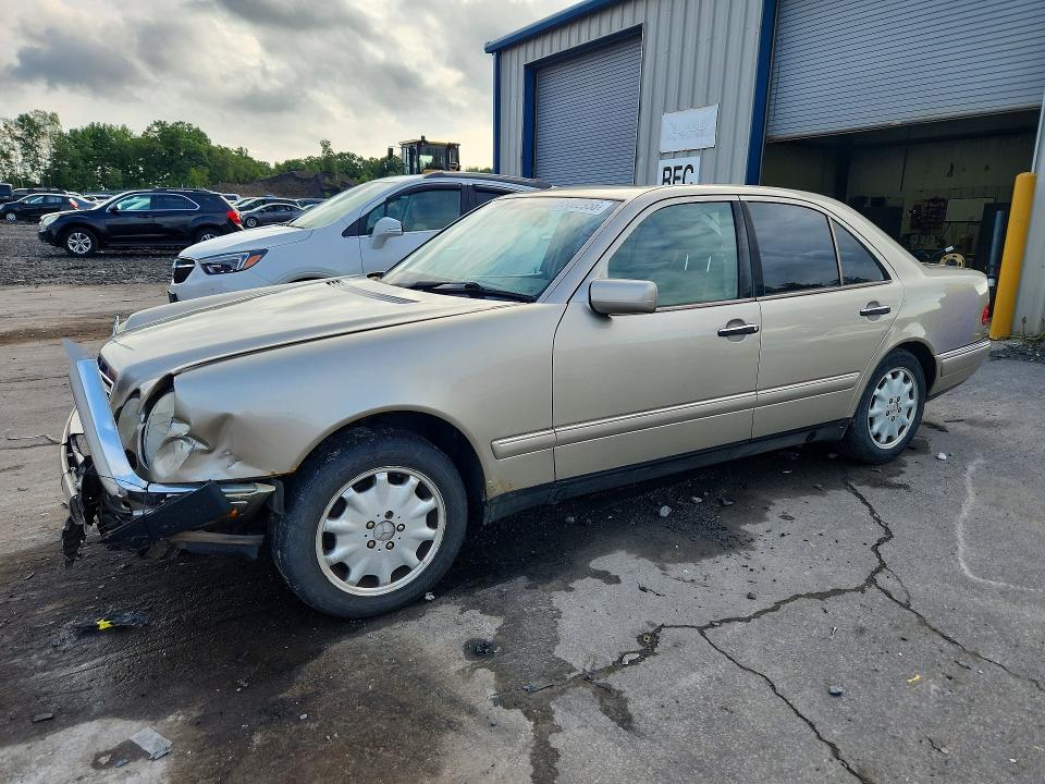 1999 Mercedes-benz E მანქანა იყიდება აუქციონზე, vin: WDBJF82H3XX023468, აუქციონის ნომერი: 65002956