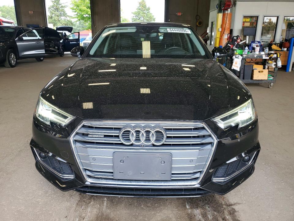 Продаж на аукціоні авто 2017 Audi A4, vin: WAUFNAF48HN011870, номер лоту: 64440996