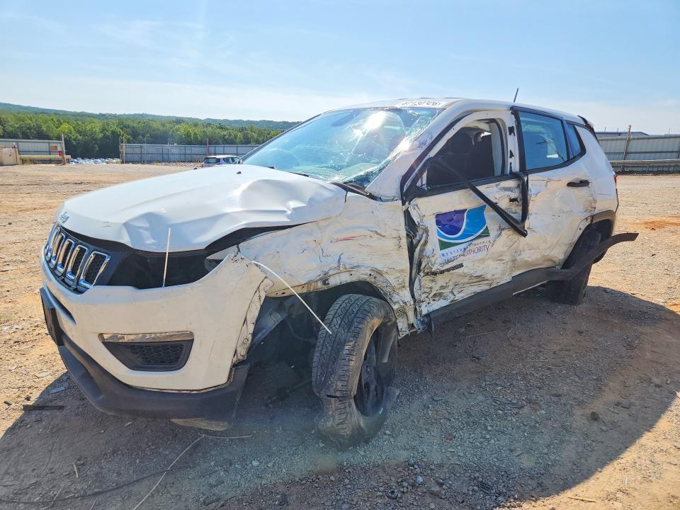 67130326 :رقم المزاد ، 3C4NJDABXJT207722 vin ، 2018 Jeep Compass مزاد بيع