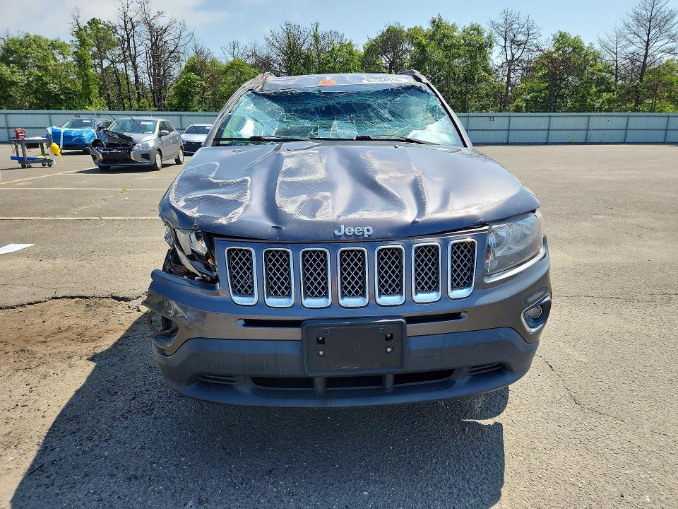 63584556 :رقم المزاد ، 1C4NJDEB4GD545948 vin ، 2016 Jeep Compass مزاد بيع