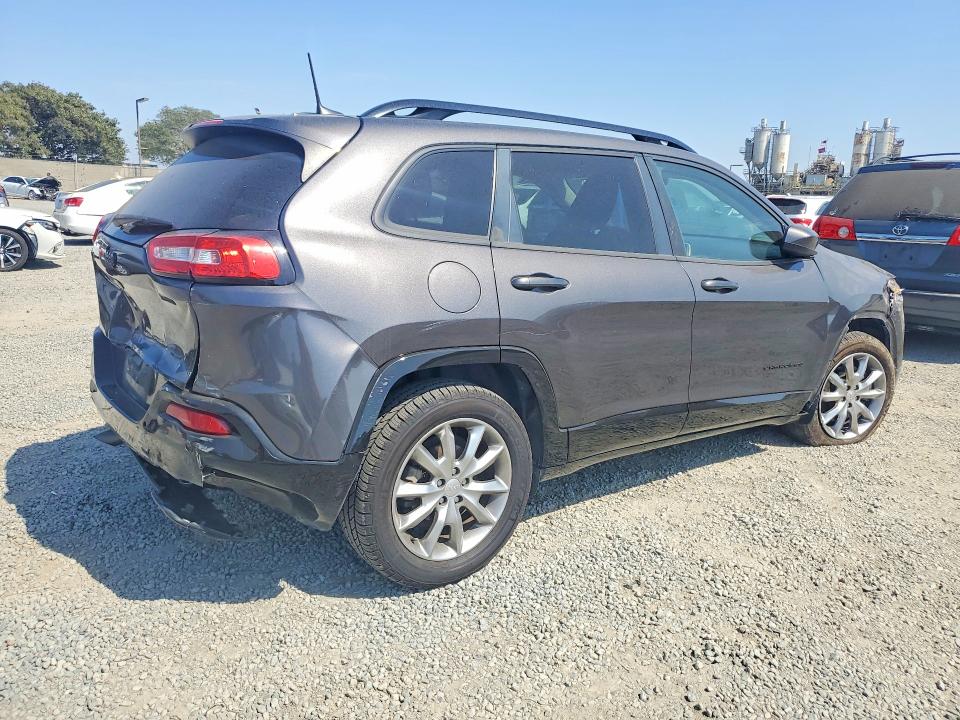 Продажа на аукционе авто 2018 Jeep Cherokee, vin: 1C4PJLCB6JD612658, номер лота: 62870196