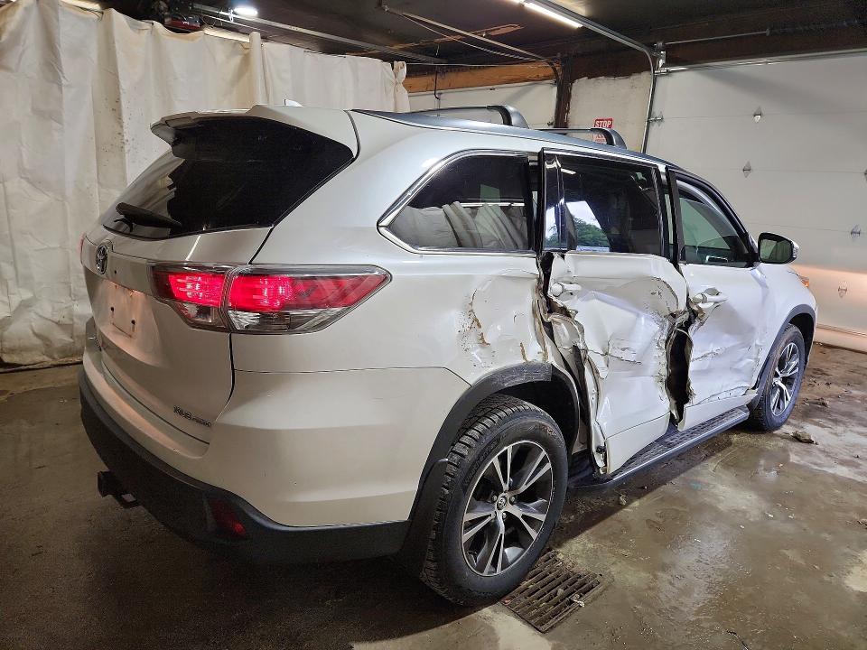 Продажа на аукционе авто 2016 Toyota Highlander, vin: 5TDJKRFH5GS243519, номер лота: 64689426
