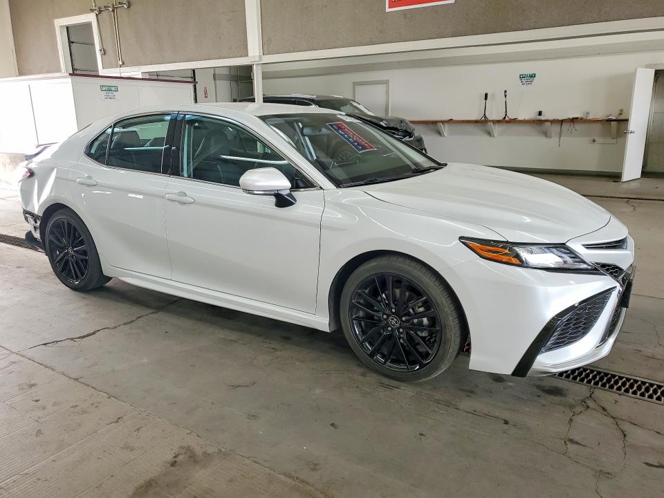 Продажа на аукционе авто 2023 Toyota Camry, vin: 4T1K31AK2PU616741, номер лота: 64032936