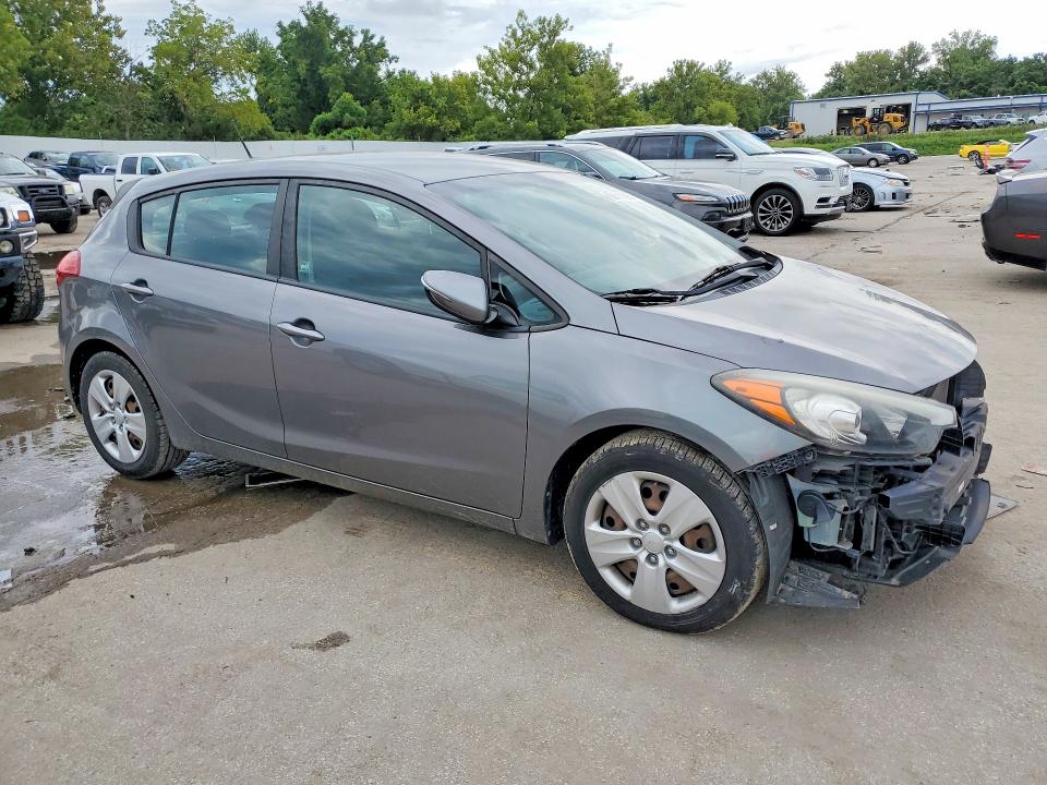 65011686 :رقم المزاد ، KNAFK5A8XG5637459 vin ، 2016 Kia Forte5 مزاد بيع