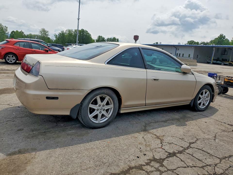 64701256 :رقم المزاد ، 1HGCG22551A018276 vin ، 2001 Honda Accord مزاد بيع