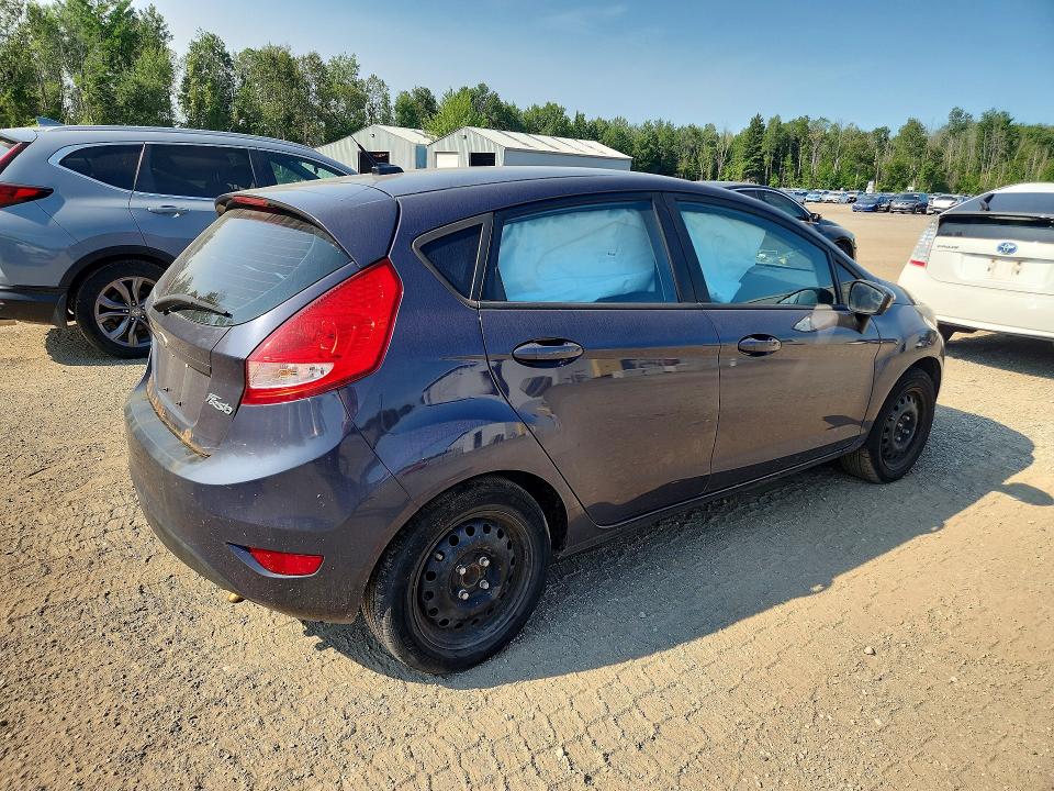 63809546 :رقم المزاد ، 3FADP4EJ8DM141526 vin ، 2013 Ford Fiesta مزاد بيع