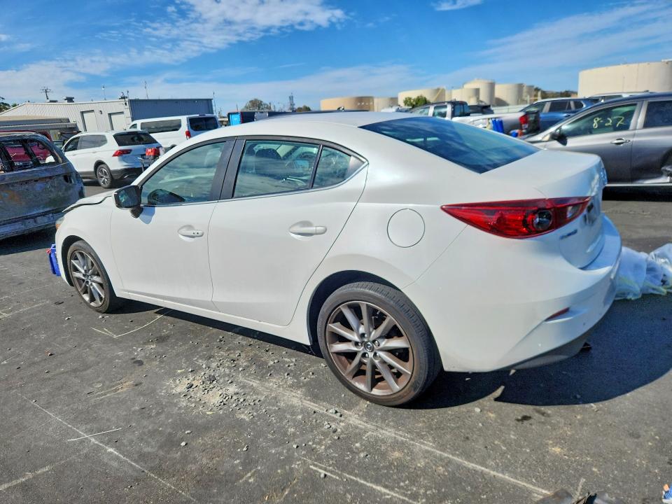 2017 Mazda 3 მანქანა იყიდება აუქციონზე, vin: 3MZBN1V74HM127488, აუქციონის ნომერი: 66987796