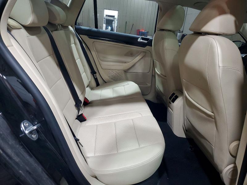 64089676 :رقم المزاد ، 3VWPL7AJXEM614979 vin ، 2014 Volkswagen Jetta مزاد بيع