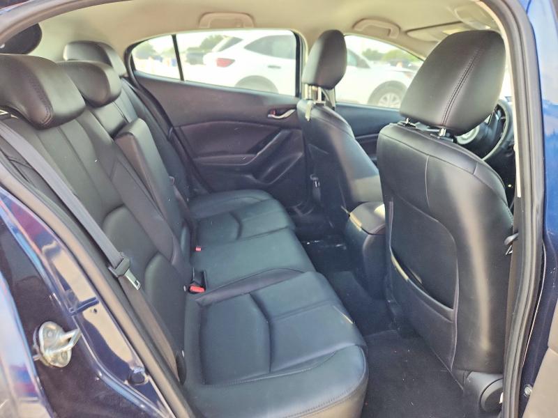 63770526 :رقم المزاد ، 3MZBN1L39JM266456 vin ، 2018 Mazda 3 مزاد بيع