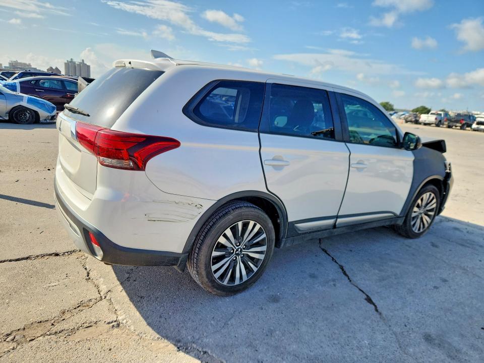 Продаж на аукціоні авто 2020 Mitsubishi Outlander, vin: JA4AD2A3XLZ003253, номер лоту: 66106436