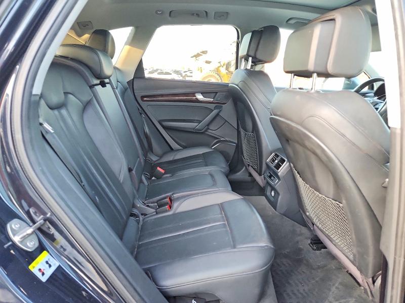 64901066 :رقم المزاد ، WA1BNAFY2J2080933 vin ، 2018 Audi Q5 مزاد بيع