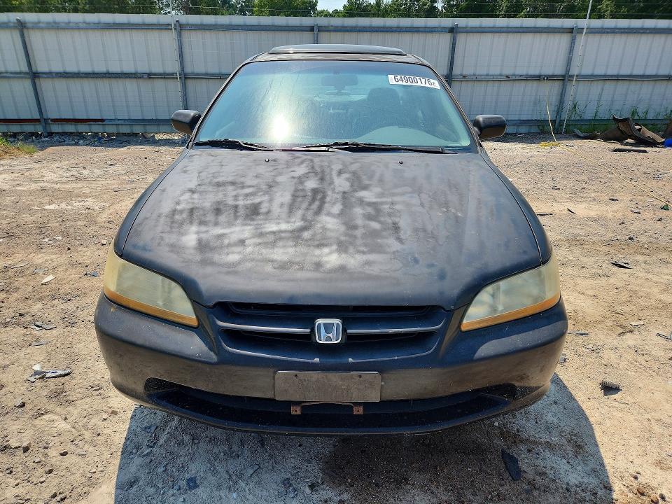 Продаж на аукціоні авто 1998 Honda Accord, vin: 1HGCG1657WA054417, номер лоту: 64900176