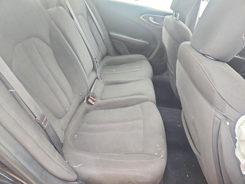 Auction sale of the 2015 Chrysler 200, vin: 1C3CCCAB6FN735751, lot number: 64832556