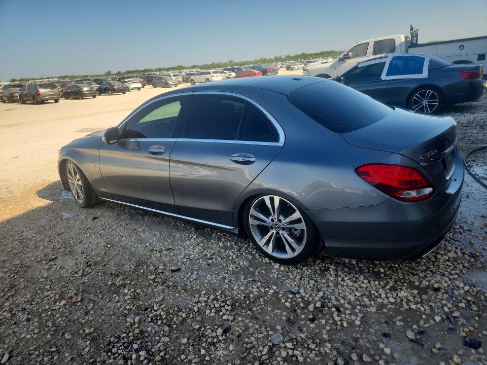Продажа на аукционе авто 2017 Mercedes-benz C, vin: 55SWF4HB2HU230110, номер лота: 61772306