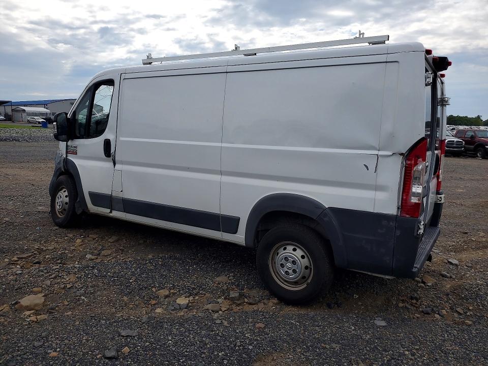 67273896 :رقم المزاد ، 3C6TRVAG8JE155987 vin ، 2018 Ram Promaster 1500 مزاد بيع