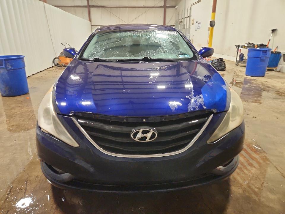 2011 Hyundai Sonata მანქანა იყიდება აუქციონზე, vin: 5NPEB4AC3BH052423, აუქციონის ნომერი: 65889256