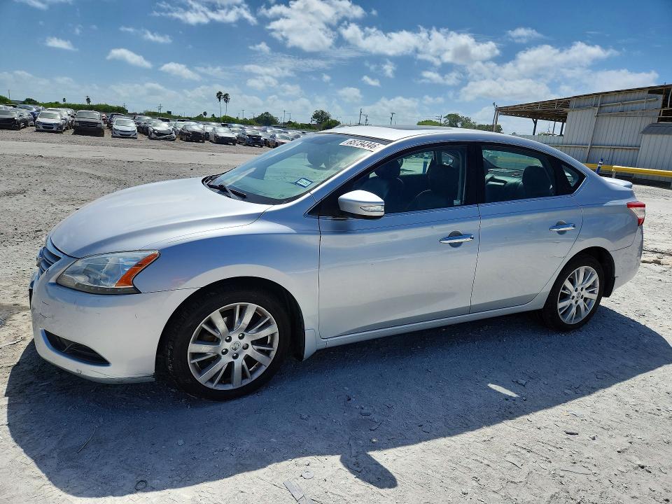 2015 Nissan Sentra მანქანა იყიდება აუქციონზე, vin: 3N1AB7AP5FY332827, აუქციონის ნომერი: 65734346