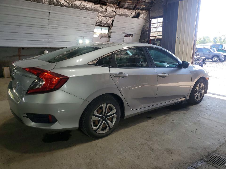 Продажа на аукционе авто 2018 Honda Civic, vin: 2HGFC2F55JH584779, номер лота: 63901936