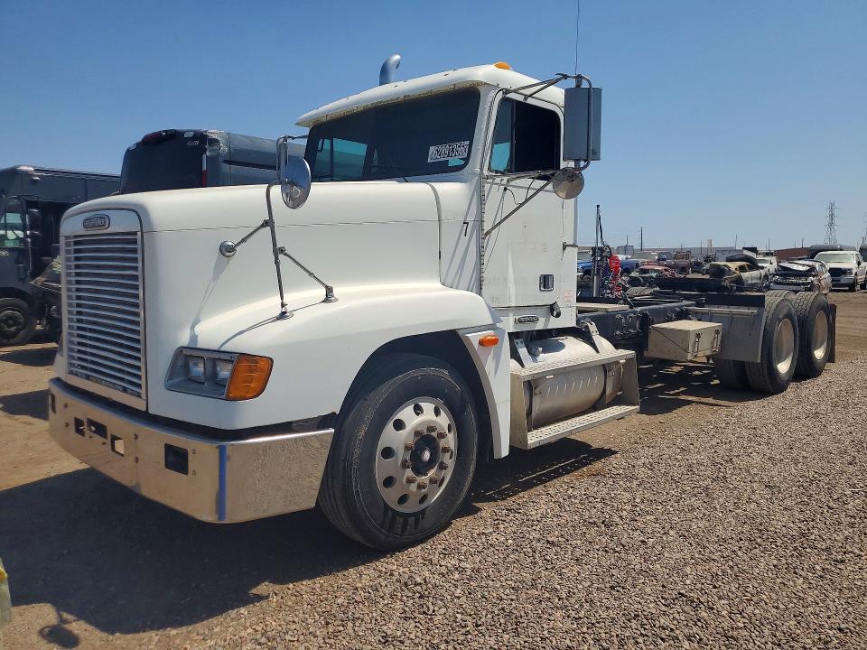 Продажа на аукционе авто 2000 Freightliner Conventional, vin: 1FUYDSEB0YPB06413, номер лота: 62891356