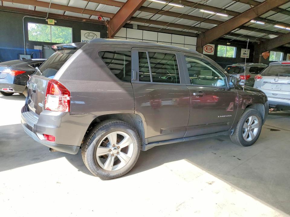 65049116 :رقم المزاد ، 1C4NJDEB2FD163190 vin ، 2015 Jeep Compass مزاد بيع